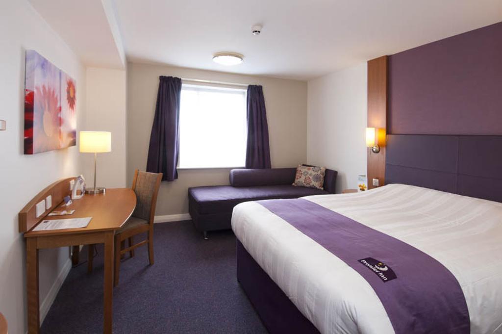 Premier Inn London Hayes, Heathrow Hayes  Eksteriør billede