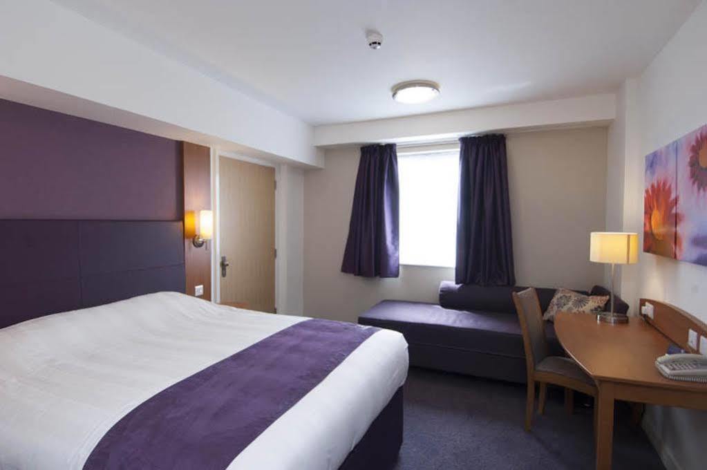 Premier Inn London Hayes, Heathrow Hayes  Eksteriør billede